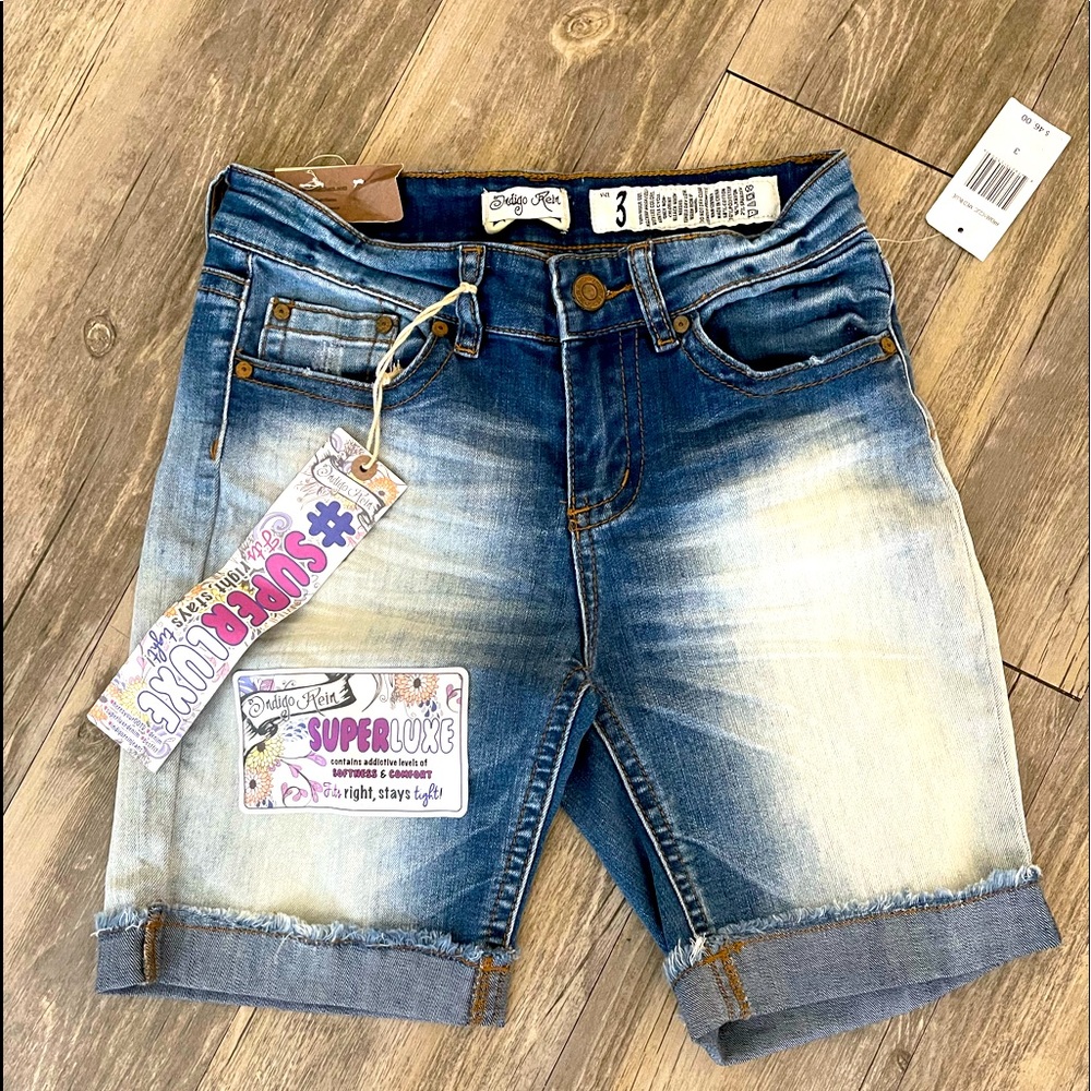 Sale! 🔥 NEW! Indigo Reign Distressed Denim Shorts